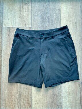 Lululemon Black Golf/Performance Shorts Size 31